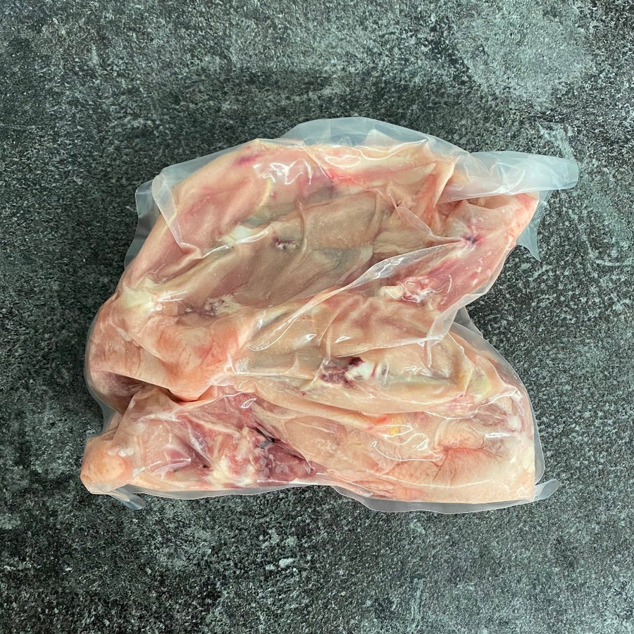 Pasture-raised Organic chicken bones back stock